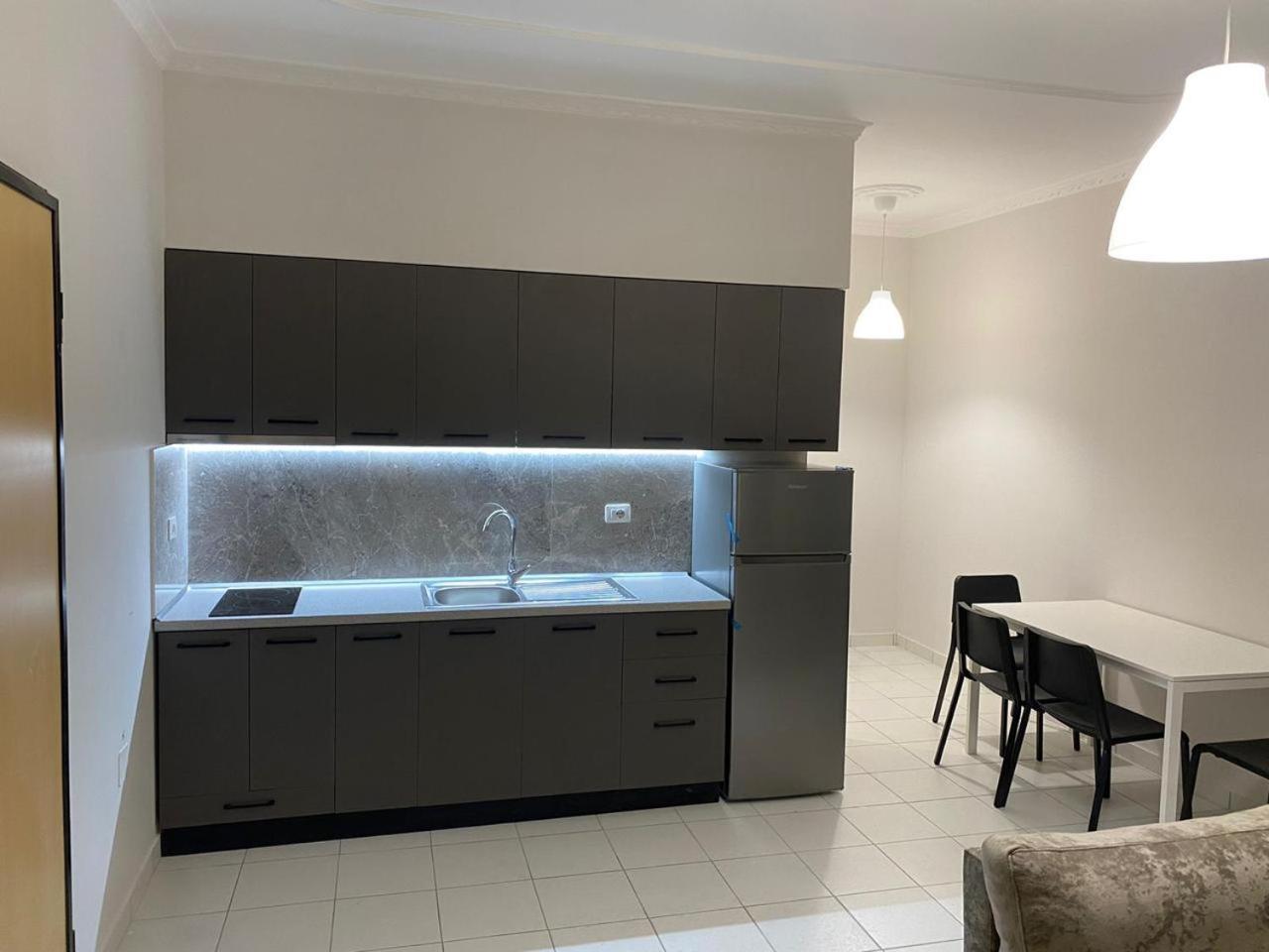 Marina Premium Hotel & Apartment Vlorë Εξωτερικό φωτογραφία