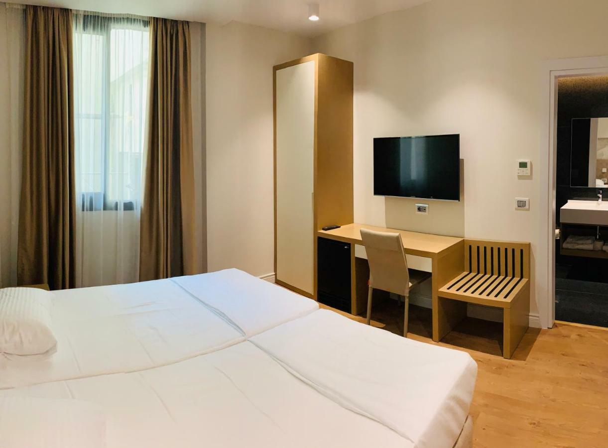 Marina Premium Hotel & Apartment Vlorë Εξωτερικό φωτογραφία